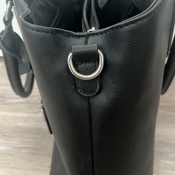 Nine West pocketbook! - Picture 5 of 5